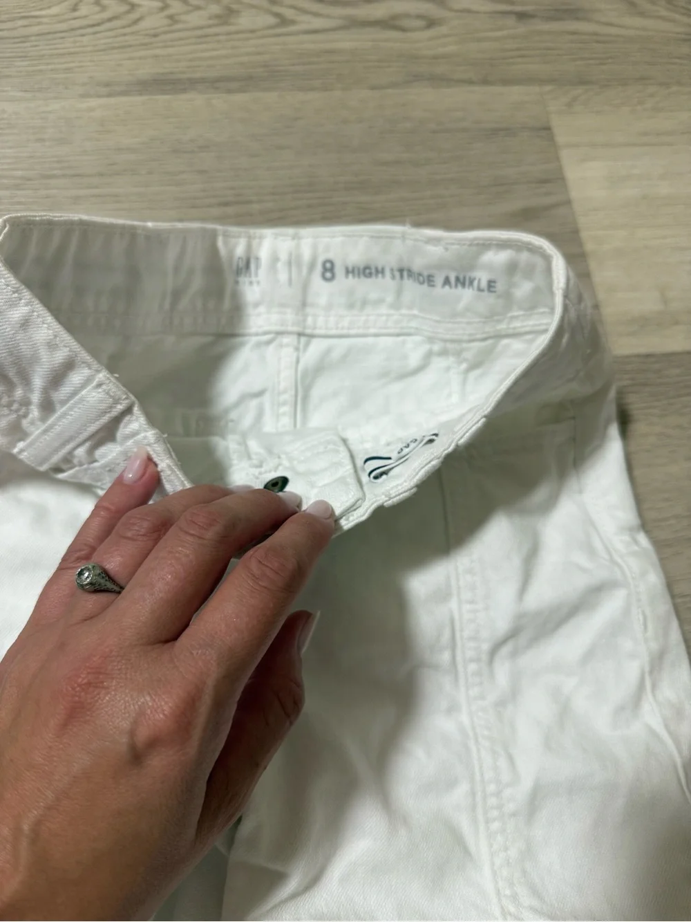 Gap Kids High Rise Stride Wide Angle Jeans White Denim Girls Size 8